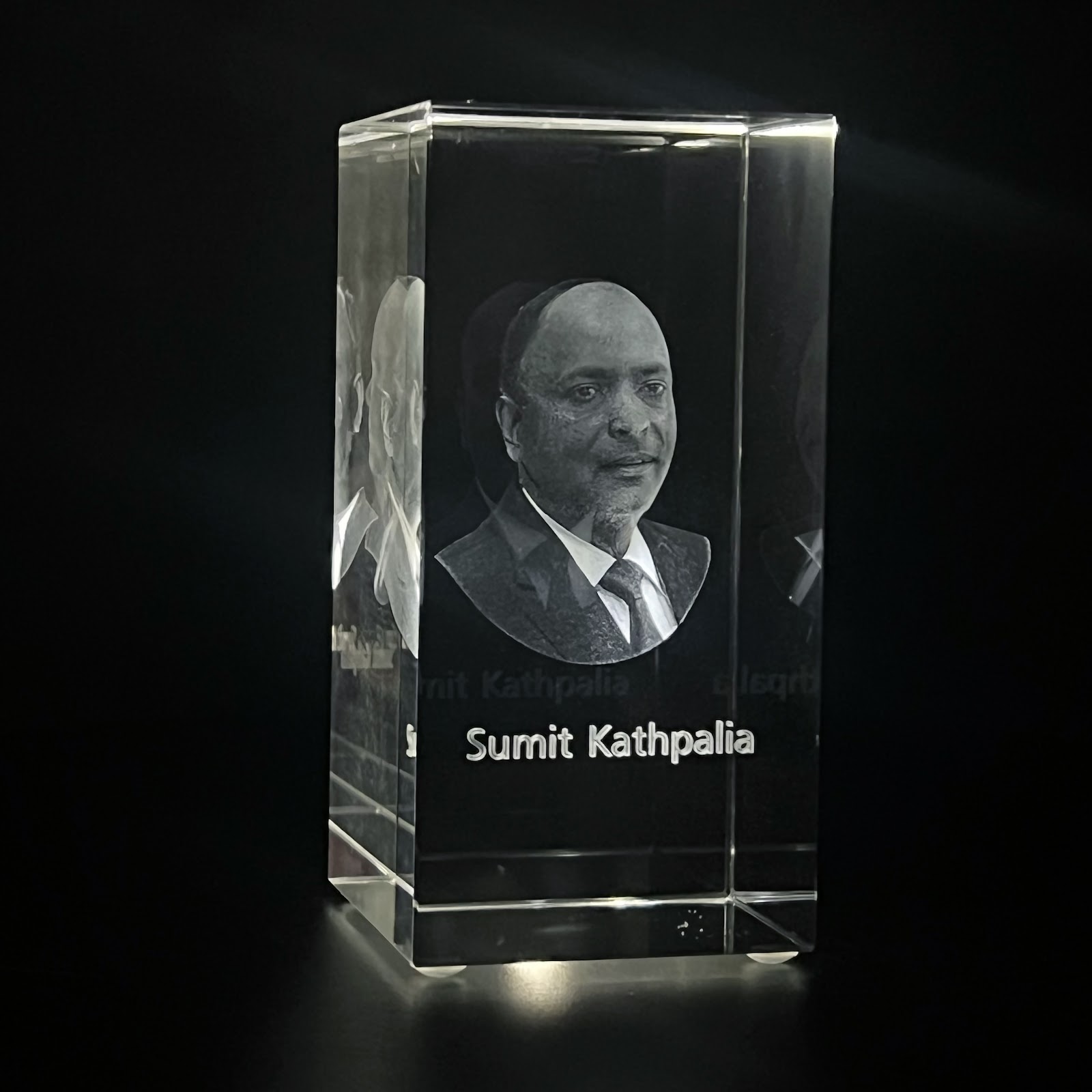 3D Engraved Crystal Cube – BL 718